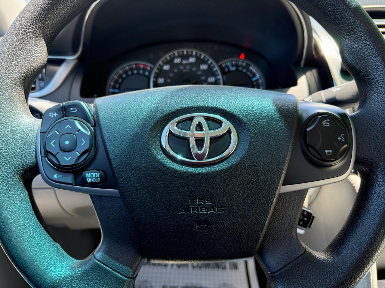 Toyota Camry 4dr Sedan LE 2014