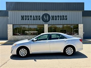 2014 Toyota Camry 4dr Sedan LE