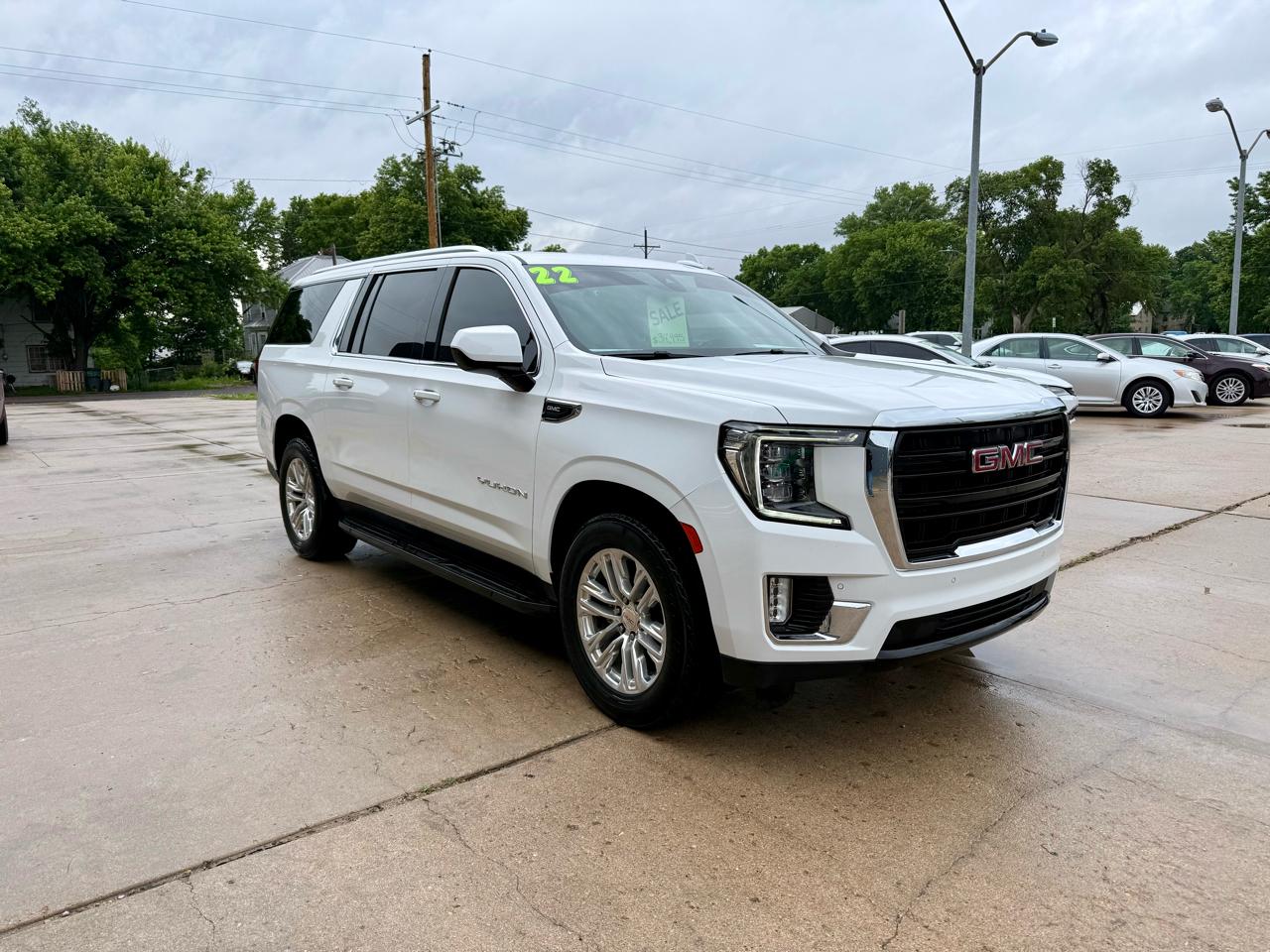 GMC Yukon XL 4WD 4dr SLE 2022