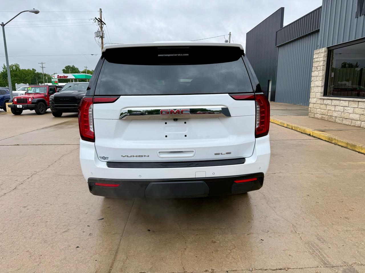 GMC Yukon XL 4WD 4dr SLE 2022