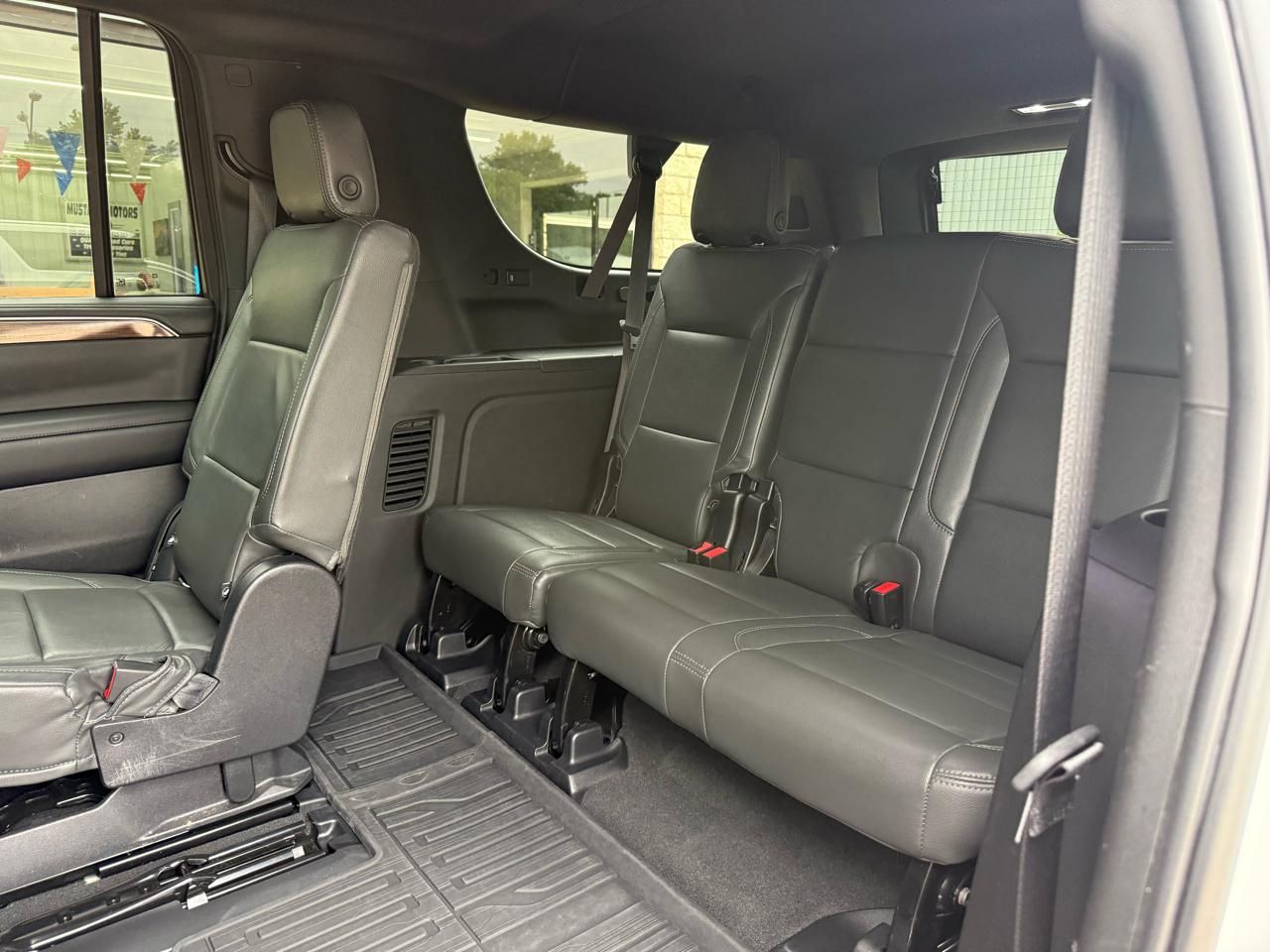 GMC Yukon XL 4WD 4dr SLE 2022