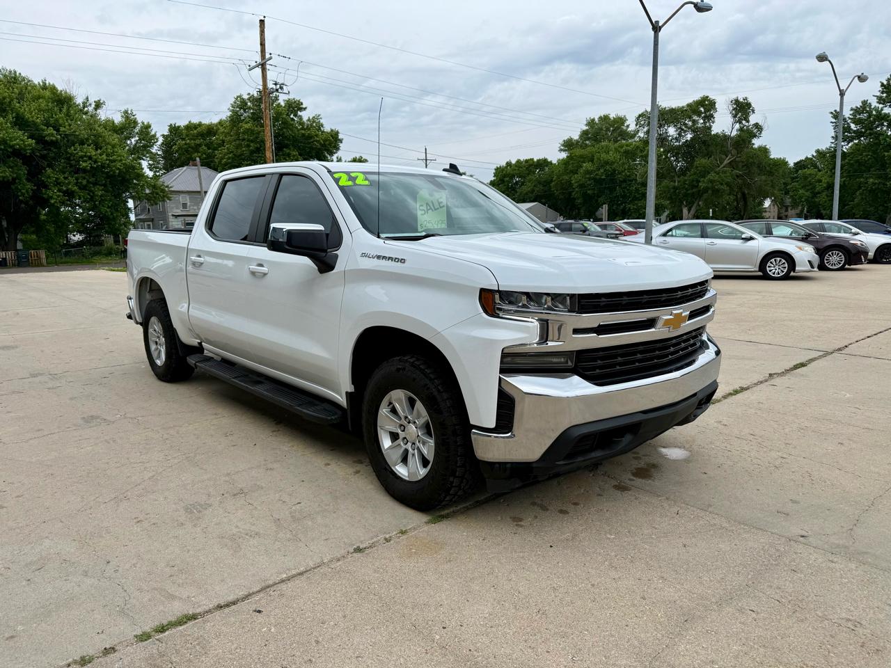 Chevrolet Silverado 1500 LTD 4WD Crew Cab 147" LT w/1LT 2022