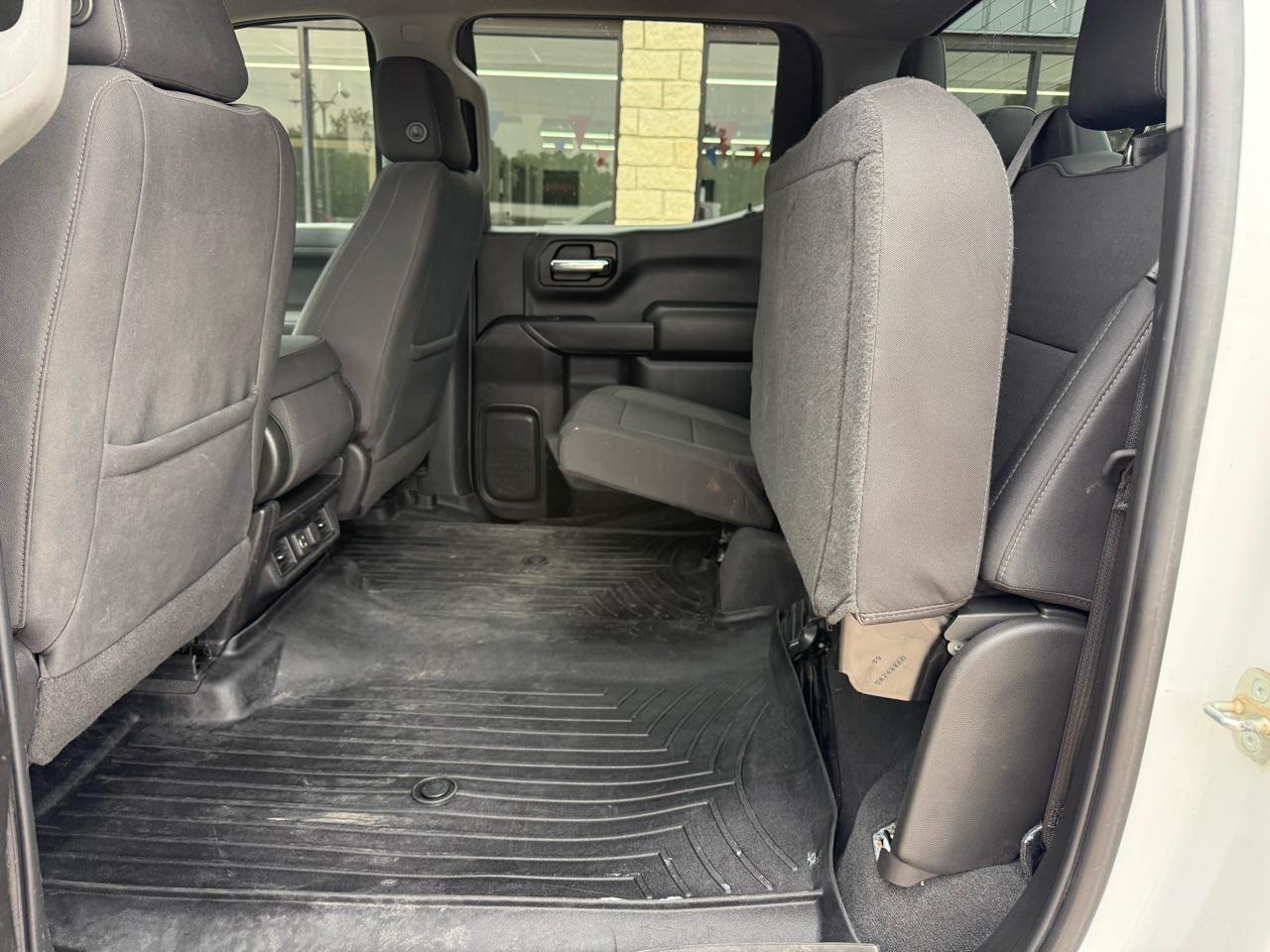 Chevrolet Silverado 1500 LTD 4WD Crew Cab 147" LT w/1LT 2022