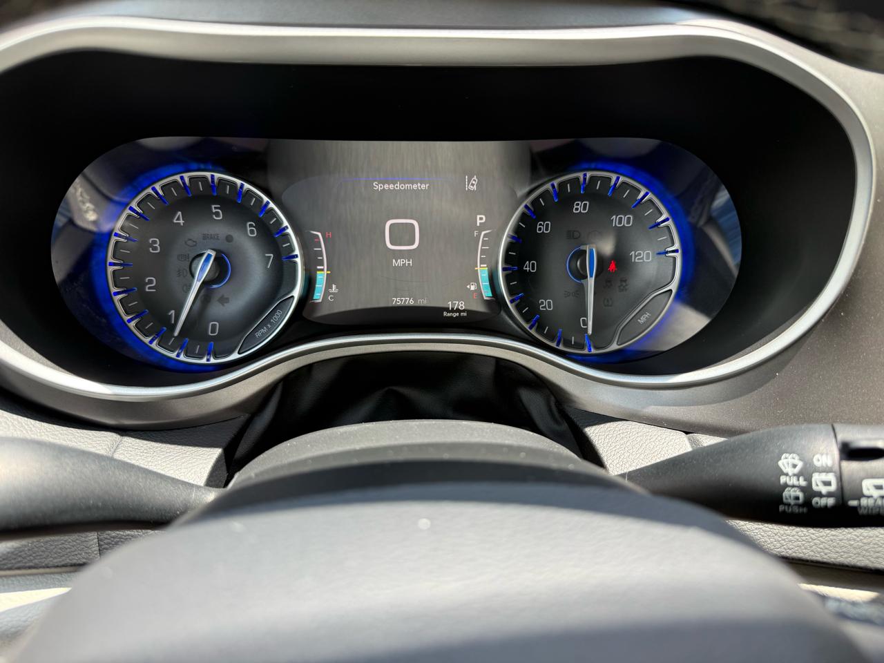 Chrysler Pacifica Touring L FWD 2023