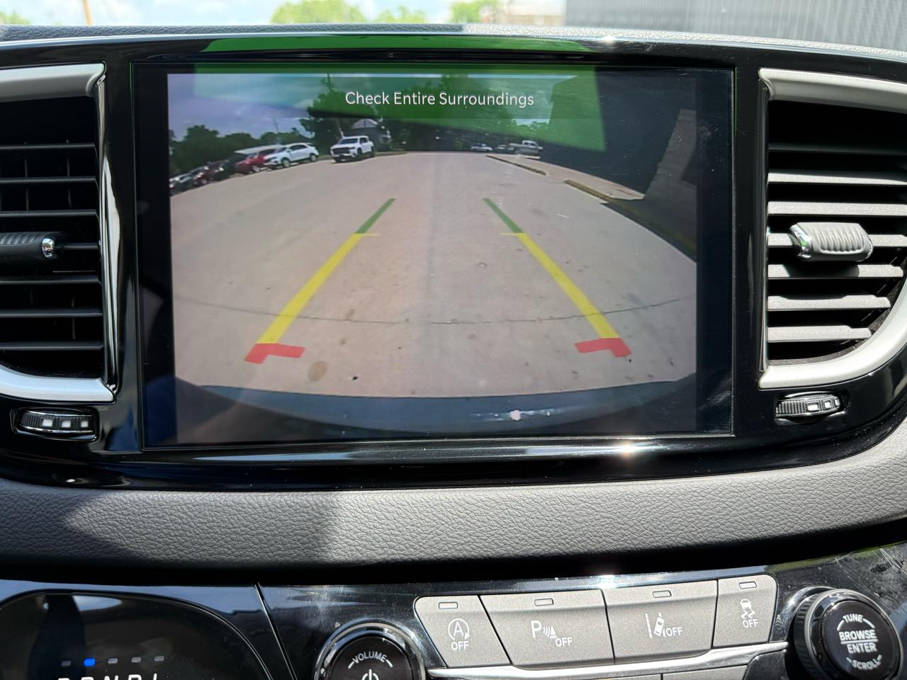 Chrysler Pacifica Touring L FWD 2023