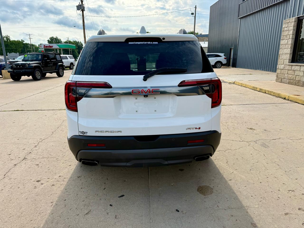 GMC Acadia AWD 4dr AT4 2020