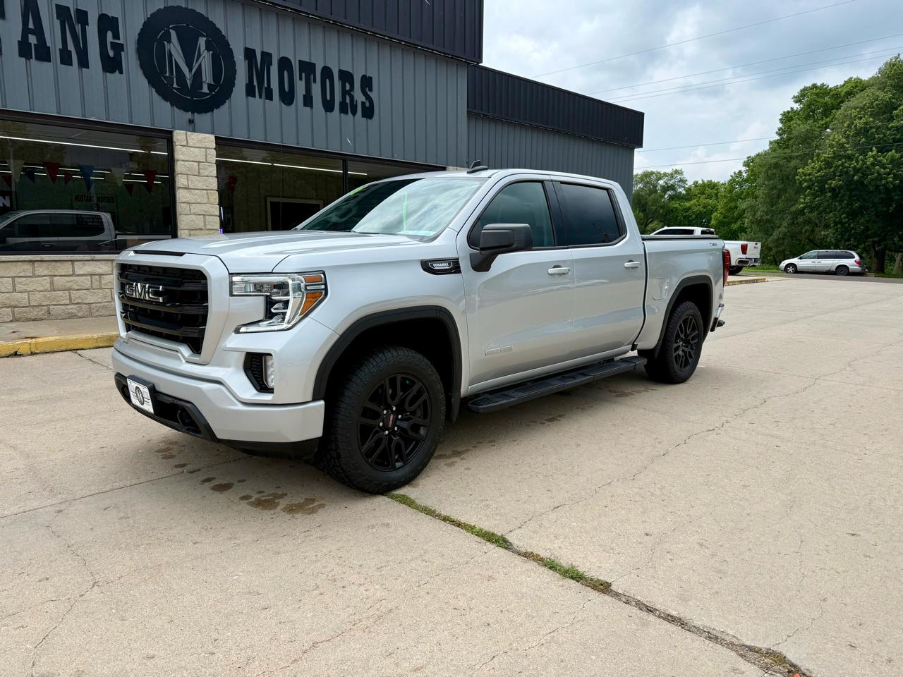 GMC Sierra 1500 4WD Crew Cab 147" Elevation w/3SB 2021