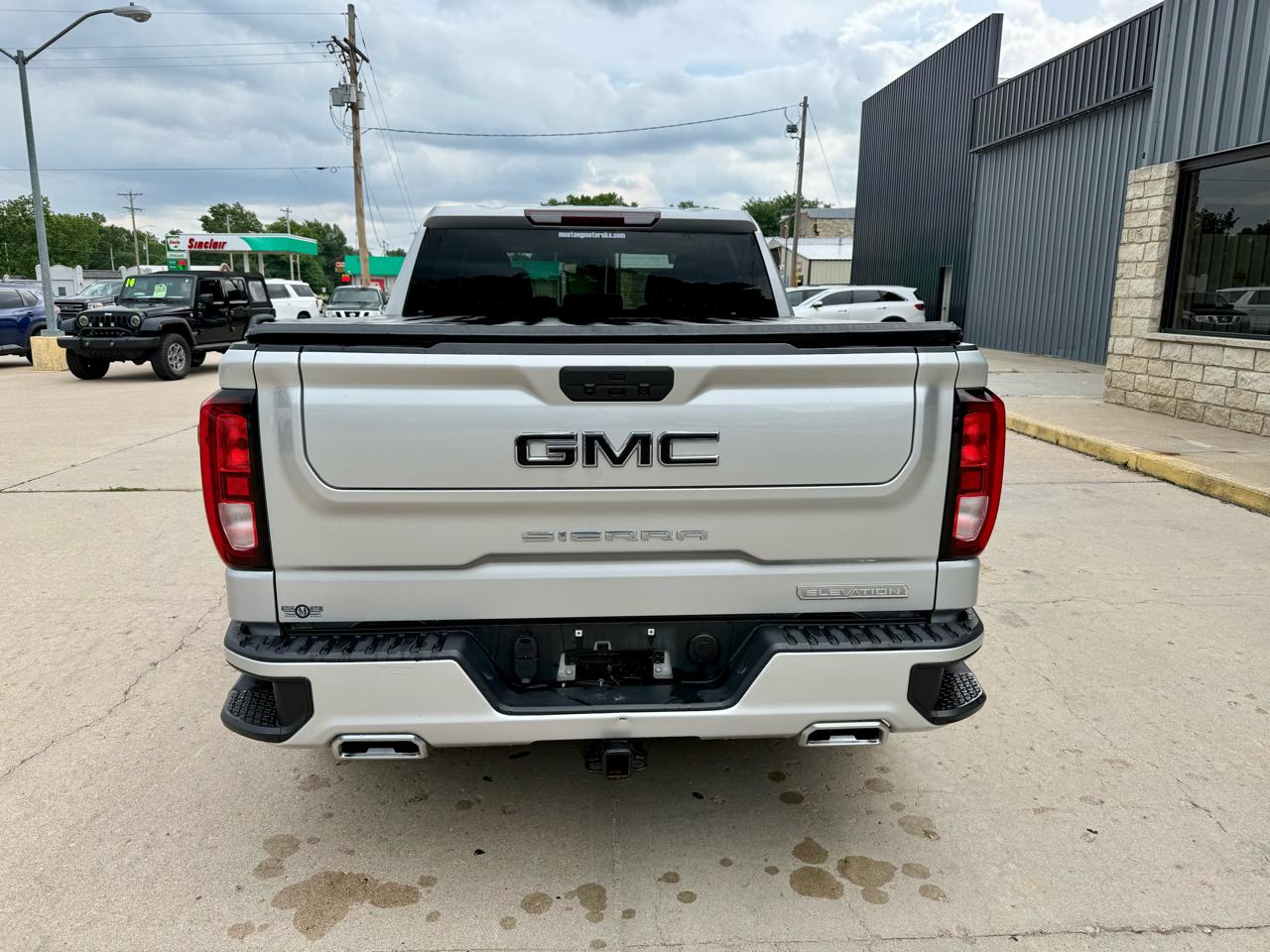 GMC Sierra 1500 4WD Crew Cab 147" Elevation w/3SB 2021