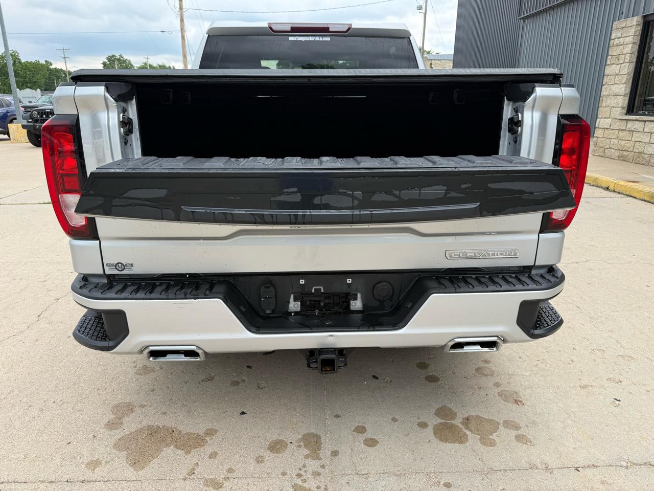 GMC Sierra 1500 4WD Crew Cab 147" Elevation w/3SB 2021