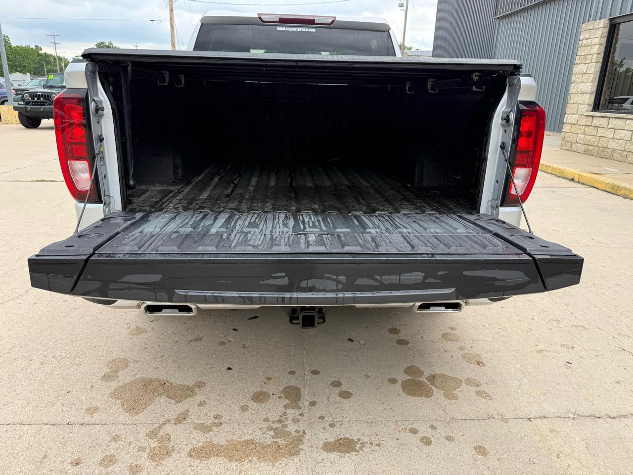 GMC Sierra 1500 4WD Crew Cab 147" Elevation w/3SB 2021