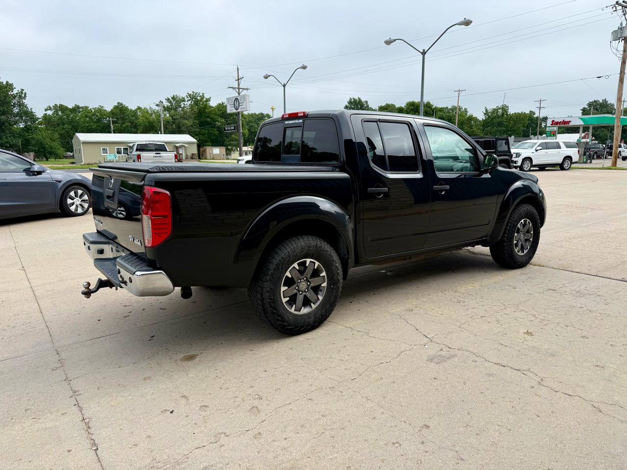 Nissan Frontier 4WD Crew Cab SWB Auto SV 2014