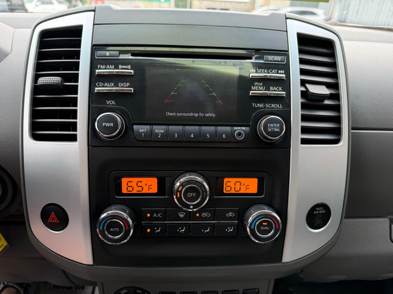 Nissan Frontier 4WD Crew Cab SWB Auto SV 2014