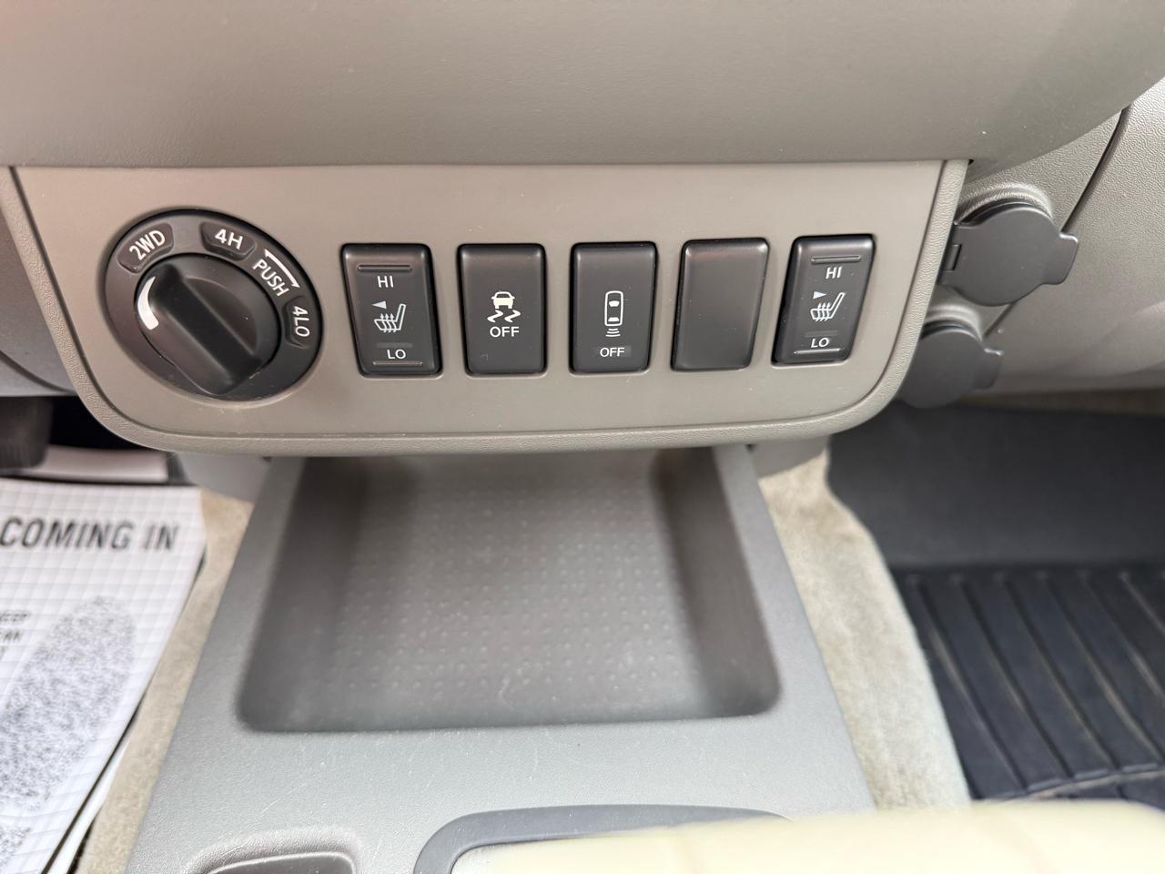 Nissan Frontier 4WD Crew Cab SWB Auto SV 2014