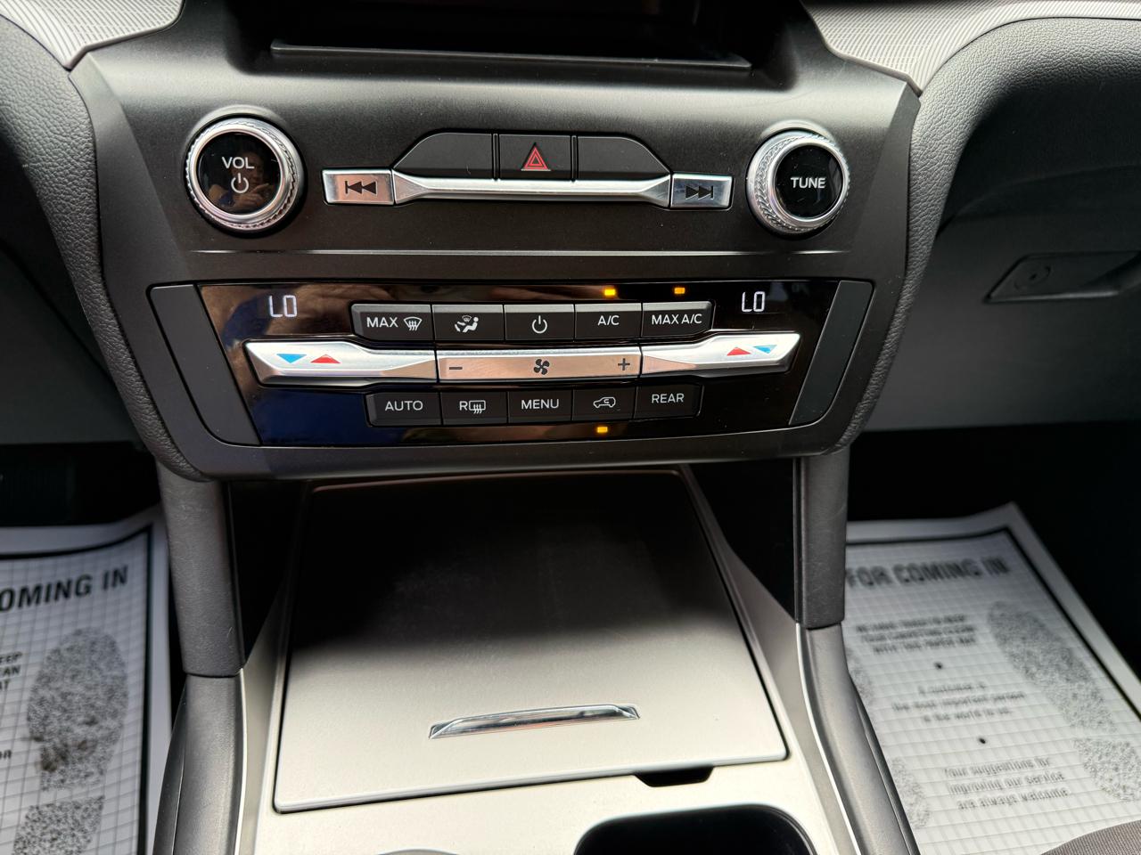 Ford Explorer 4dr XLT 2020