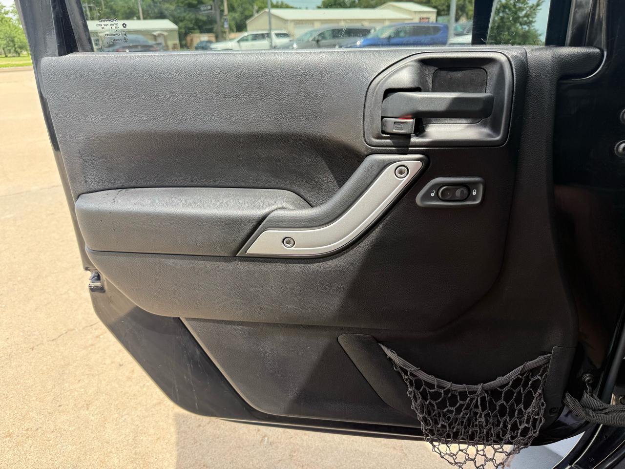 Jeep Wrangler 4WD 2dr Sahara 2016