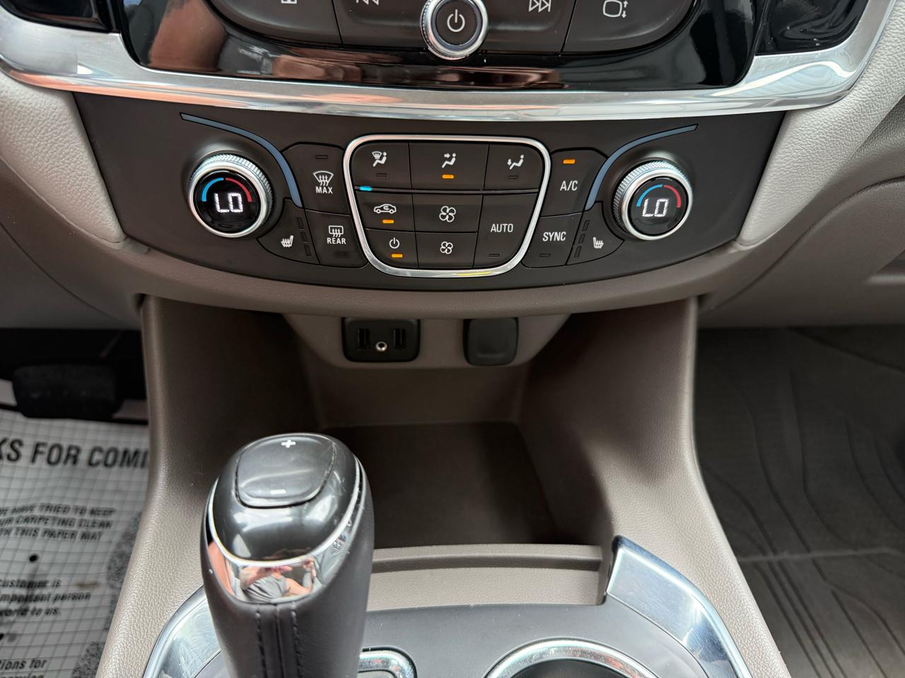 Chevrolet Traverse AWD 4dr LT Leather w/3LT 2018
