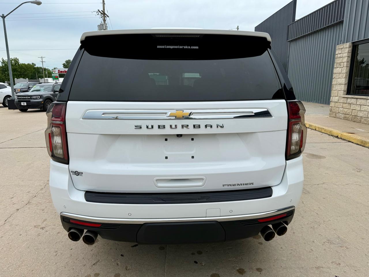 Chevrolet Suburban 4WD 4dr Premier 2022
