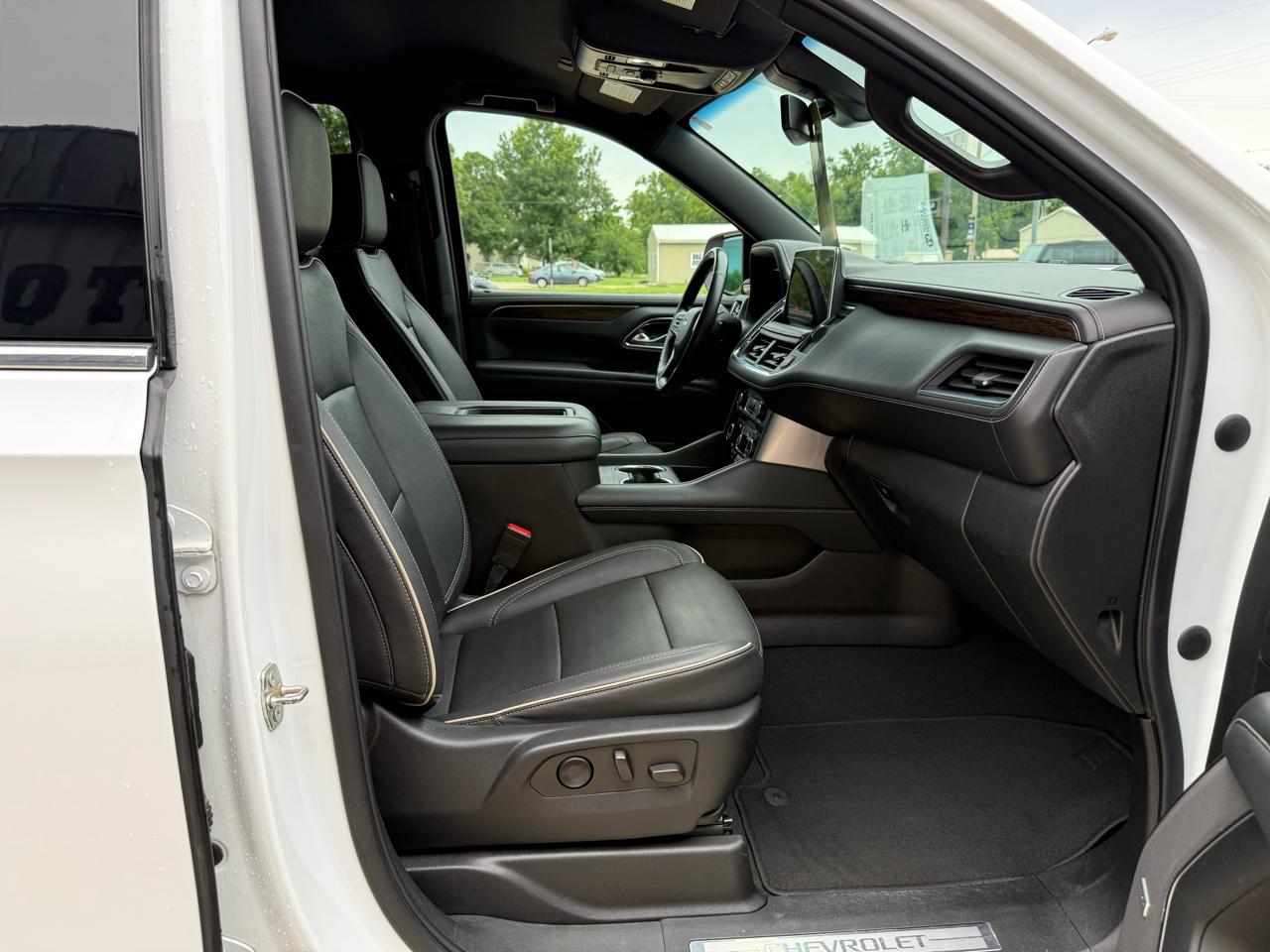 Chevrolet Suburban 4WD 4dr Premier 2022