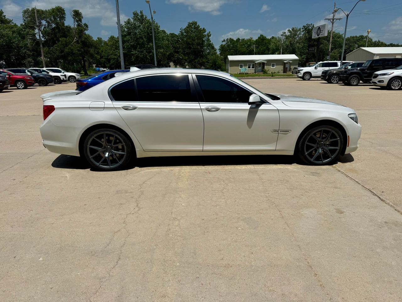 BMW 7 Series 4dr Sdn ALPINA B7 LWB xDrive AWD 2011