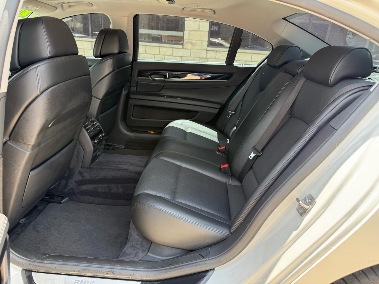 BMW 7 Series 4dr Sdn ALPINA B7 LWB xDrive AWD 2011