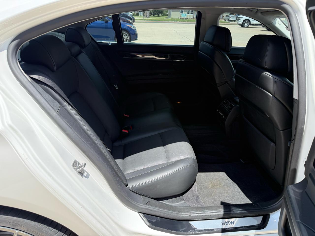 BMW 7 Series 4dr Sdn ALPINA B7 LWB xDrive AWD 2011