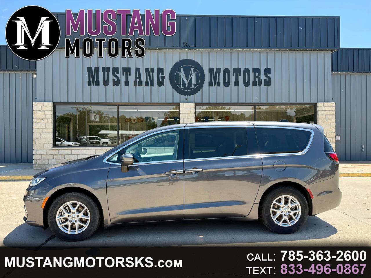 Chrysler Pacifica Touring L FWD 2023