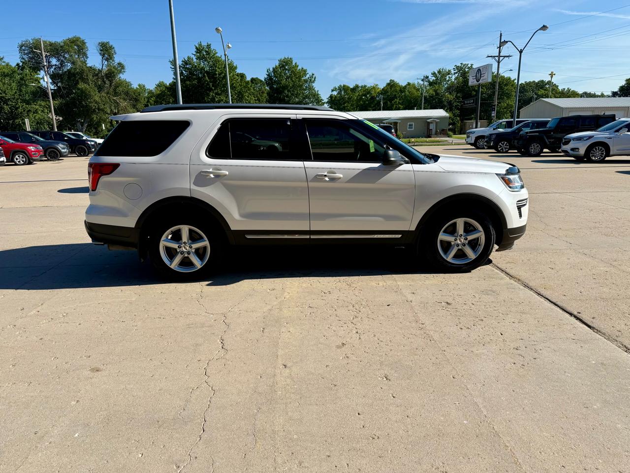 Ford Explorer 4dr XLT 2019