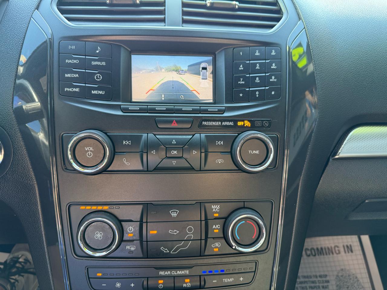 Ford Explorer 4dr XLT 2019
