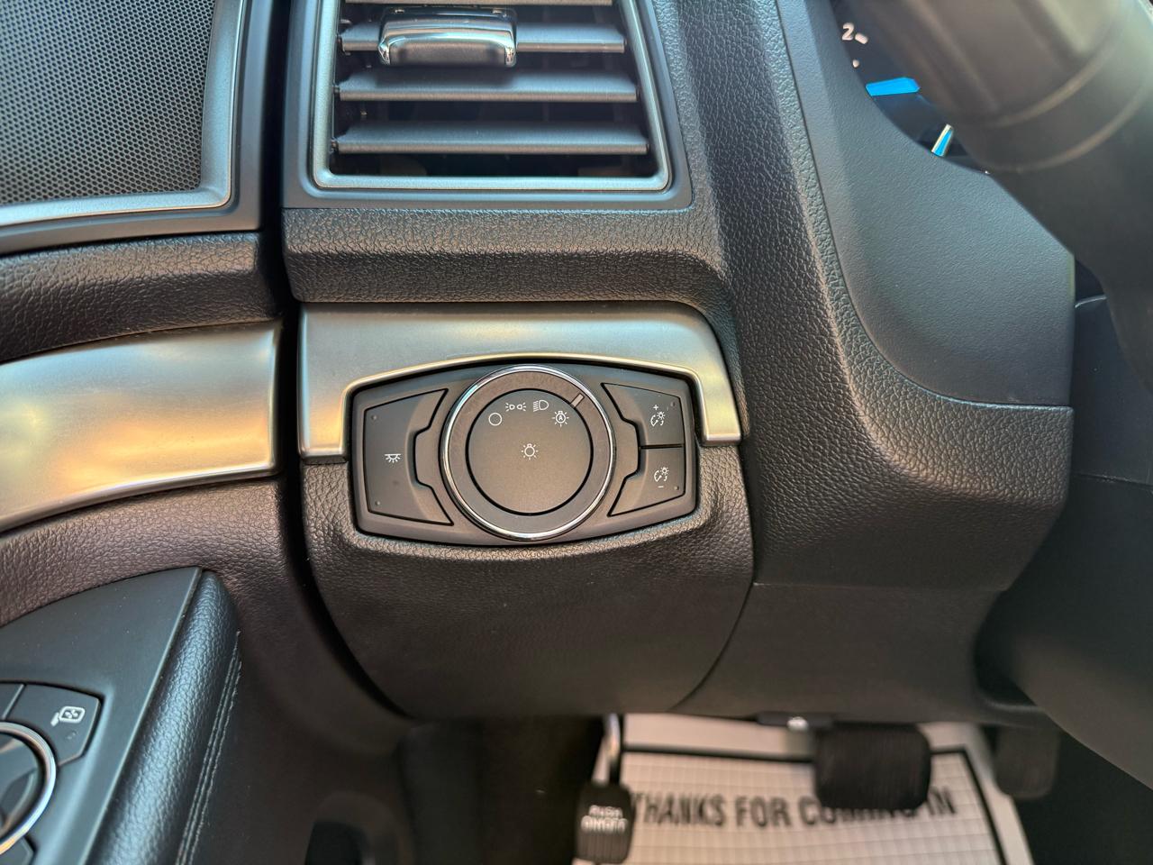 Ford Explorer 4dr XLT 2019