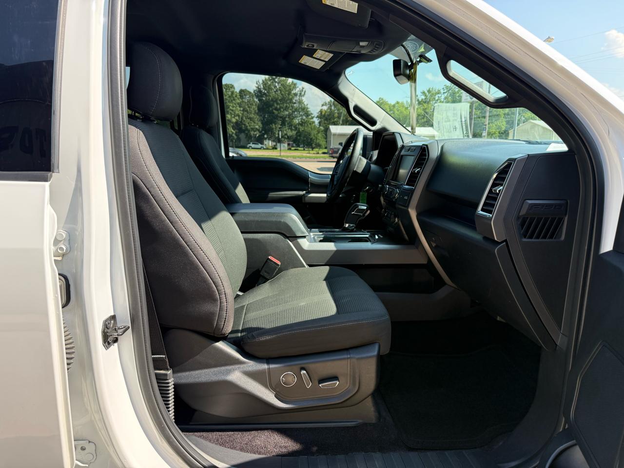 Ford F-150 XLT 4WD 2015