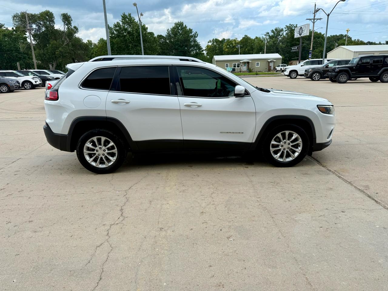 Jeep Cherokee Latitude FWD 2019