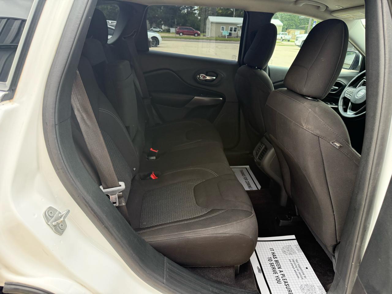 Jeep Cherokee Latitude FWD 2019