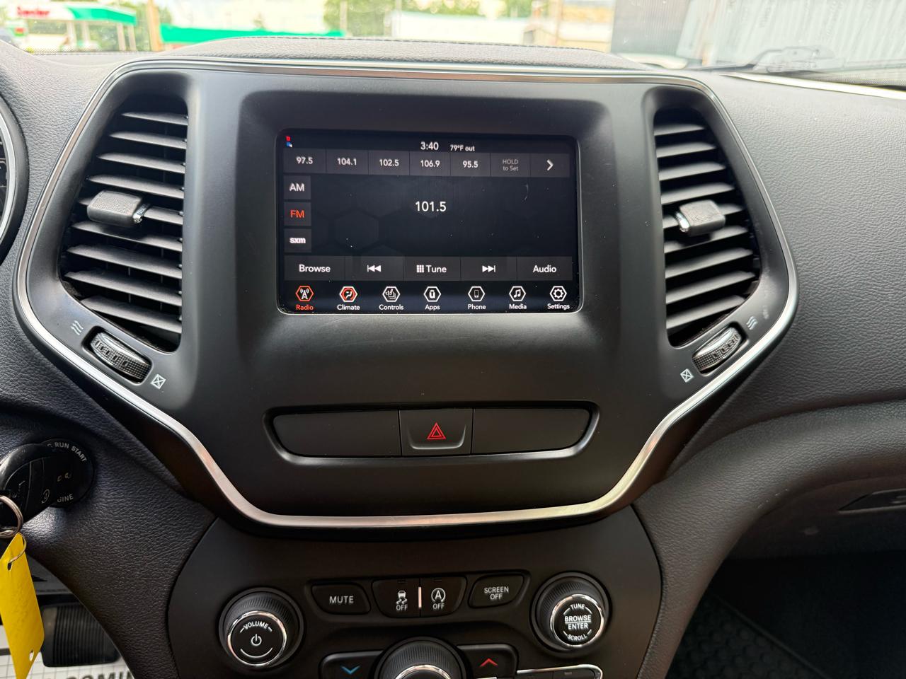 Jeep Cherokee Latitude FWD 2019