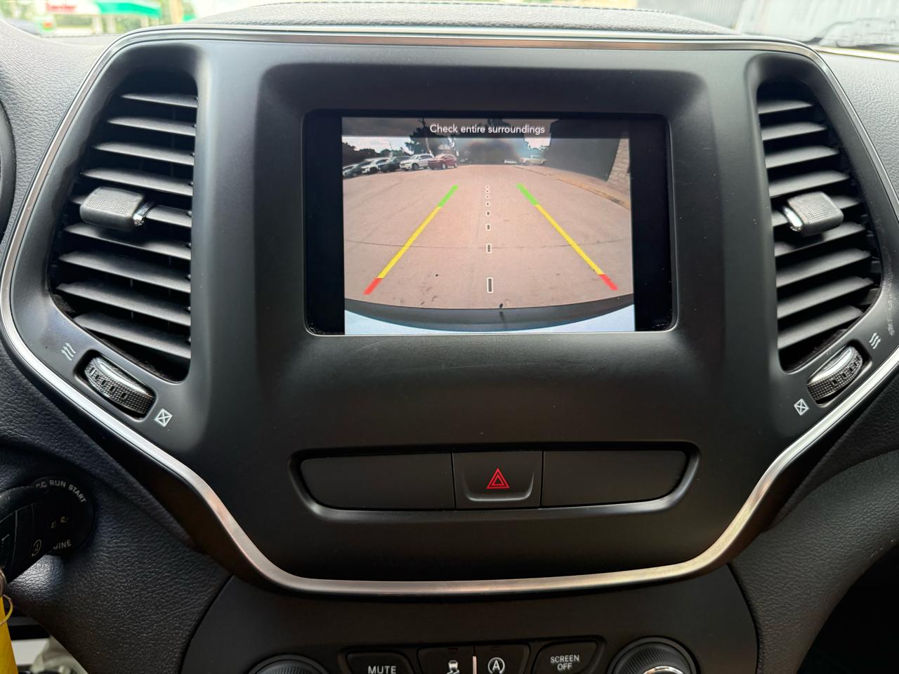 Jeep Cherokee Latitude FWD 2019