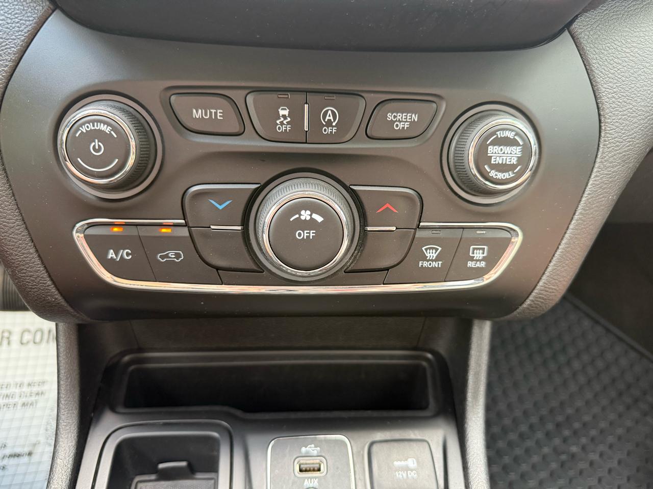 Jeep Cherokee Latitude FWD 2019