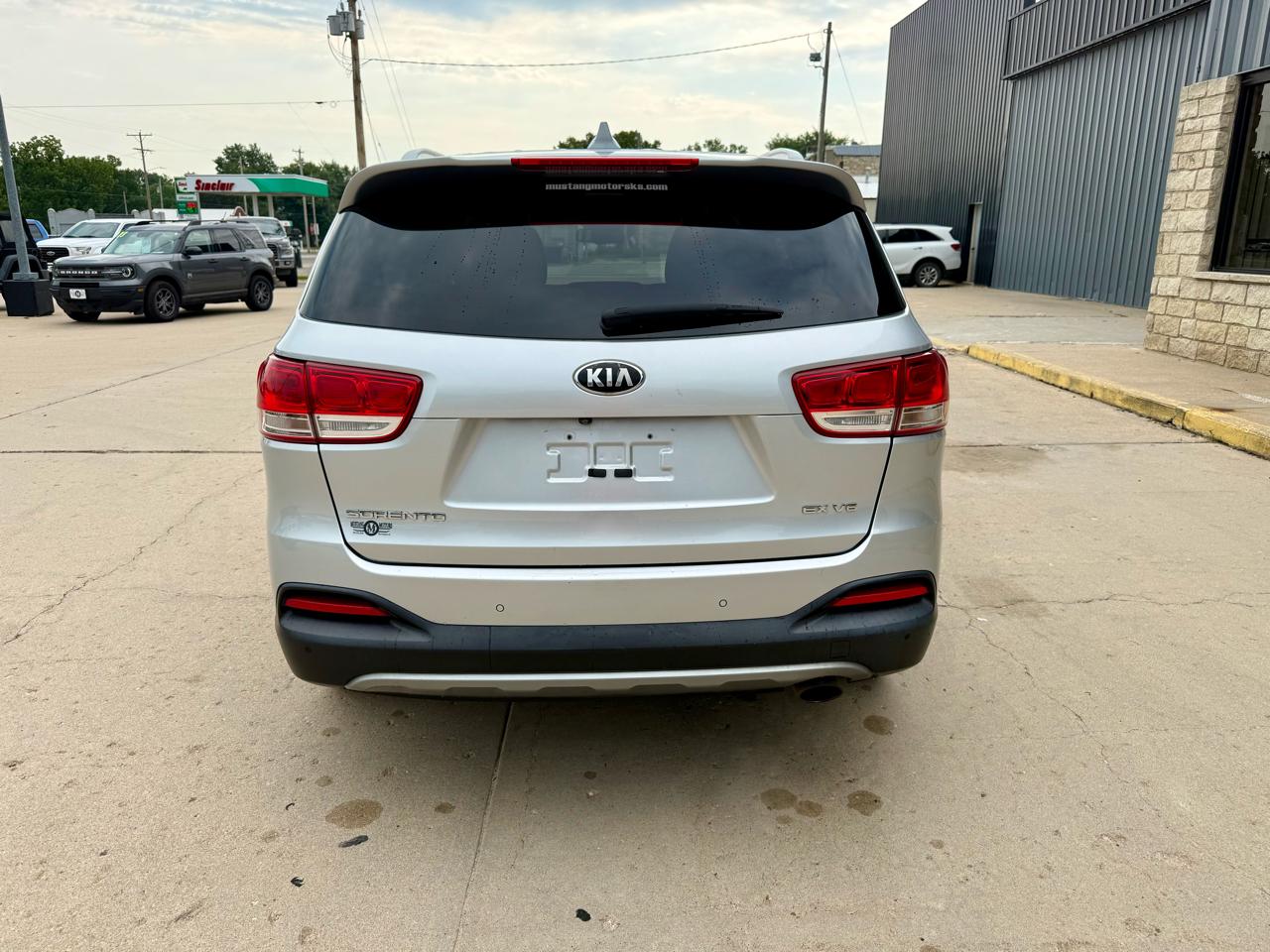 Kia Sorento FWD 4dr 3.3L EX 2016