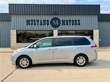 2014 Toyota Sienna 5dr 7-Pass Van V6 XLE FWD (Natl)