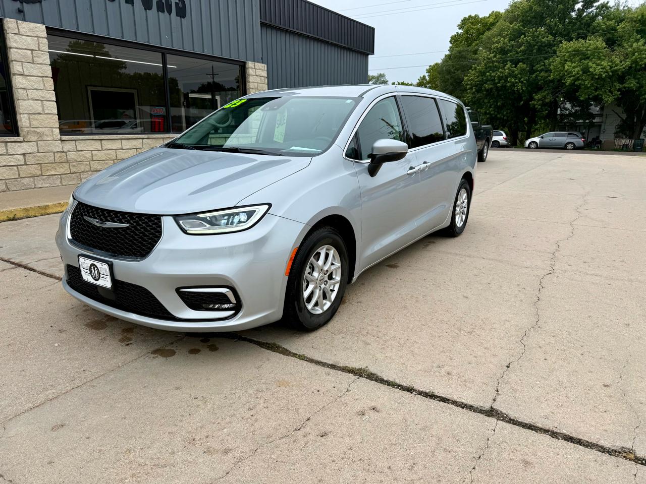 Chrysler Pacifica Touring L FWD 2023