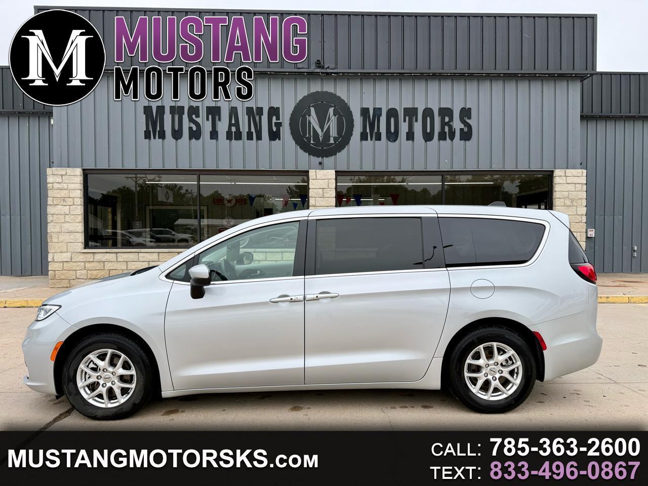2023 Chrysler Pacifica Touring L FWD