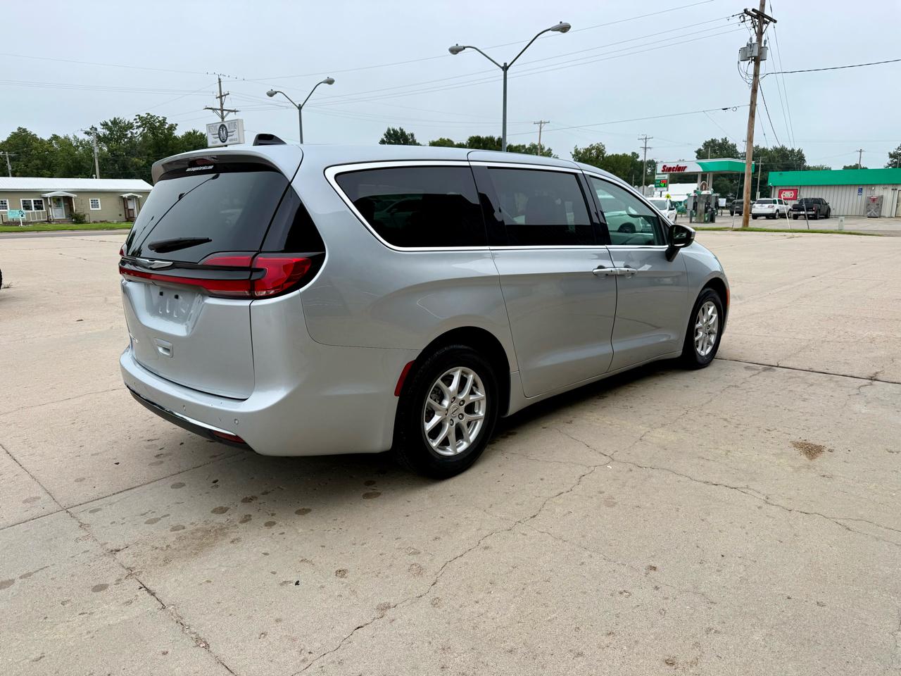 Chrysler Pacifica Touring L FWD 2023