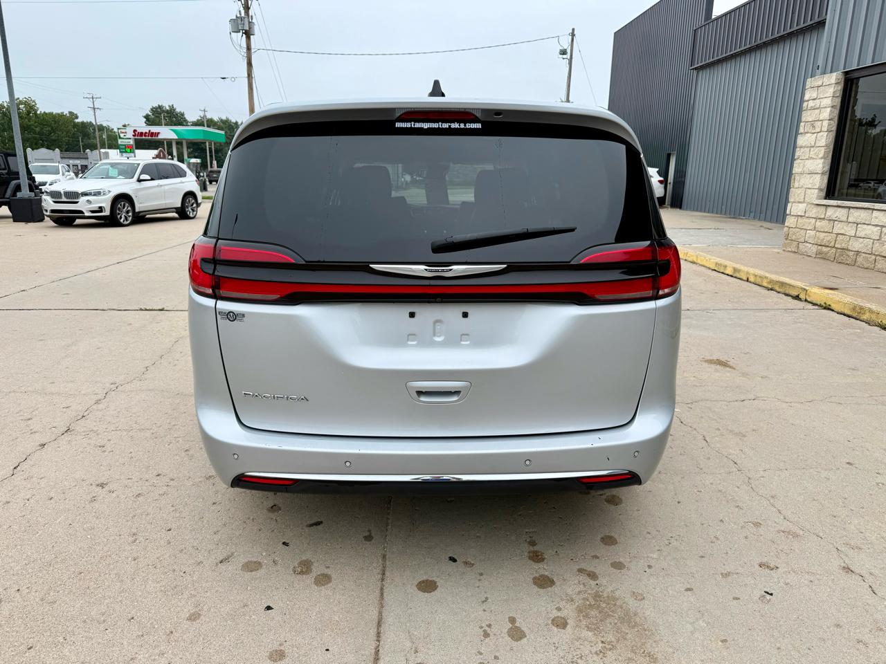 Chrysler Pacifica Touring L FWD 2023
