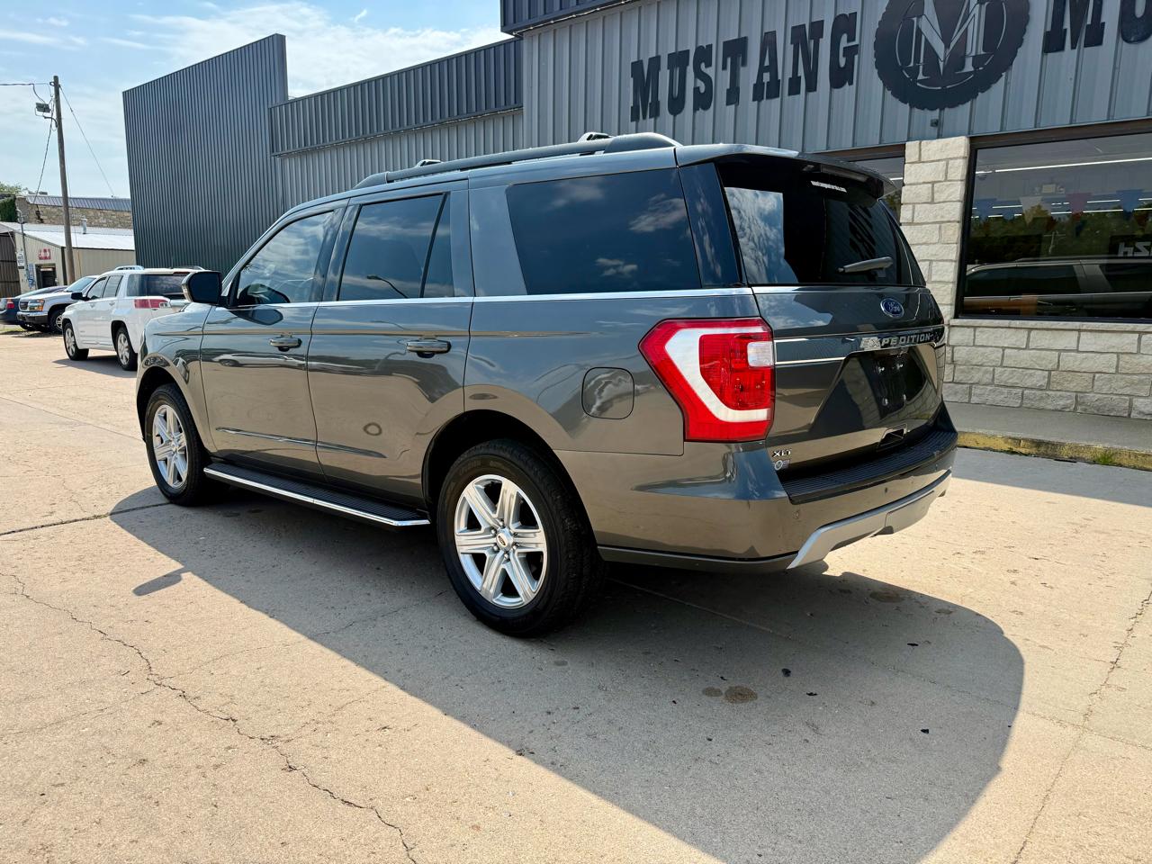 Ford Expedition XLT 4x4 2021