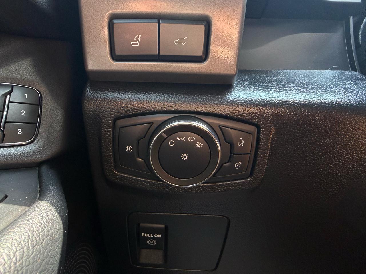 Ford Expedition XLT 4x4 2021