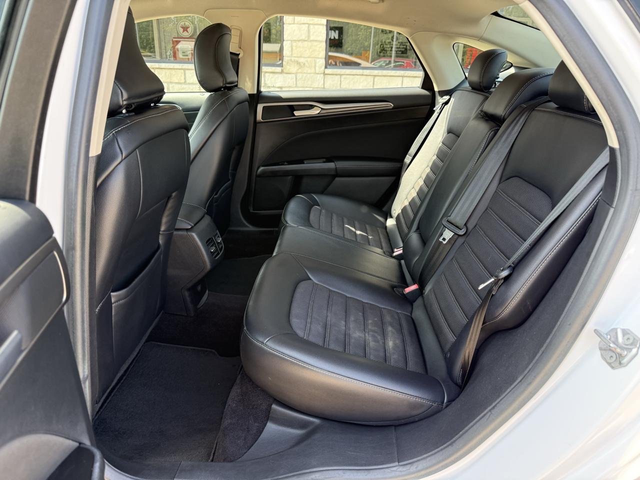 Ford Fusion SE FWD 2017