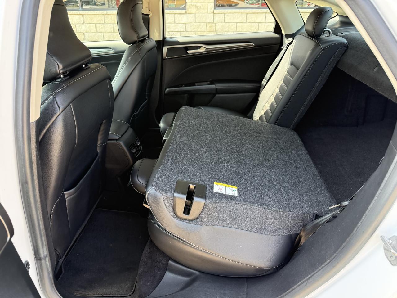 Ford Fusion SE FWD 2017