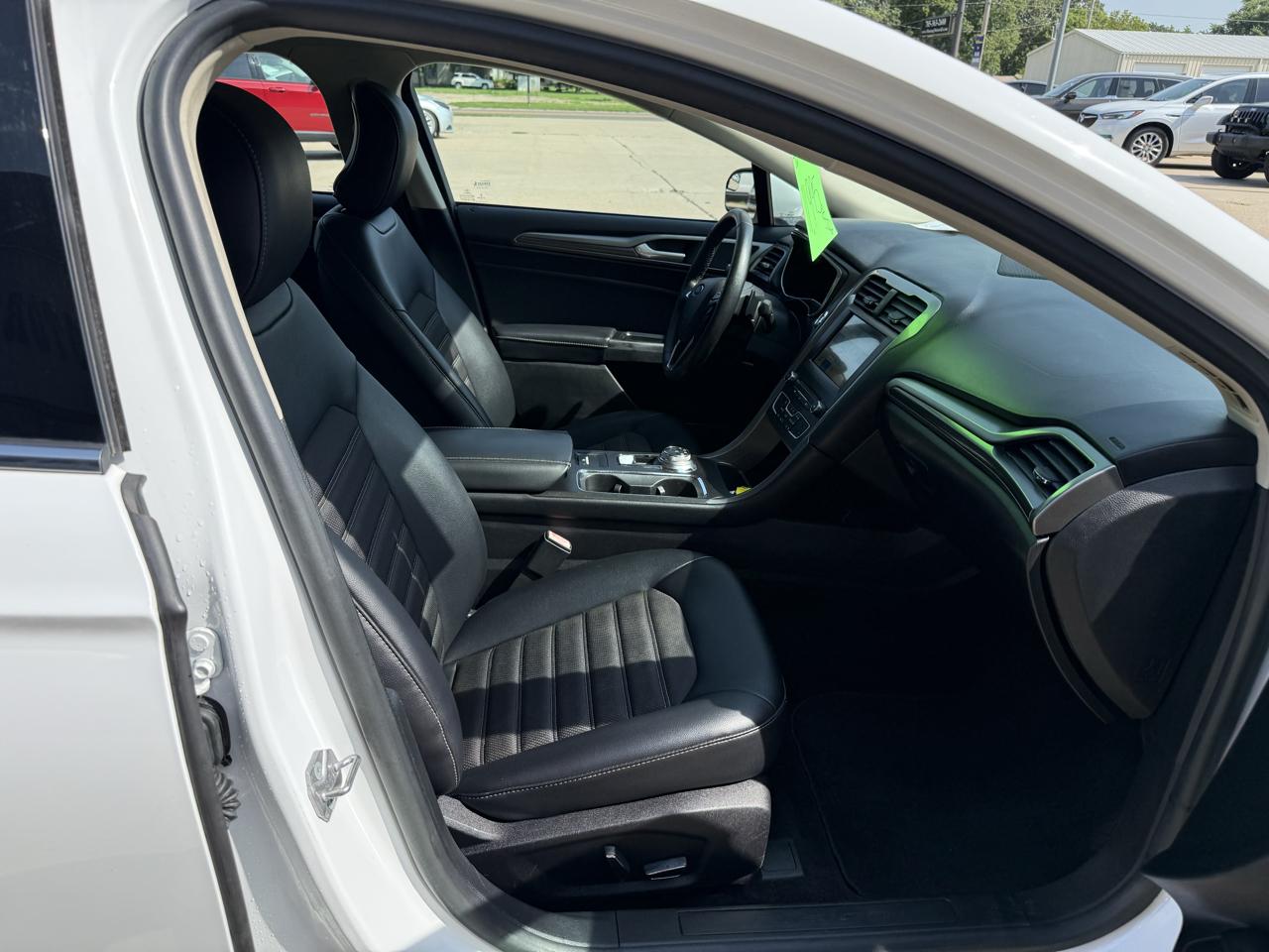 Ford Fusion SE FWD 2017