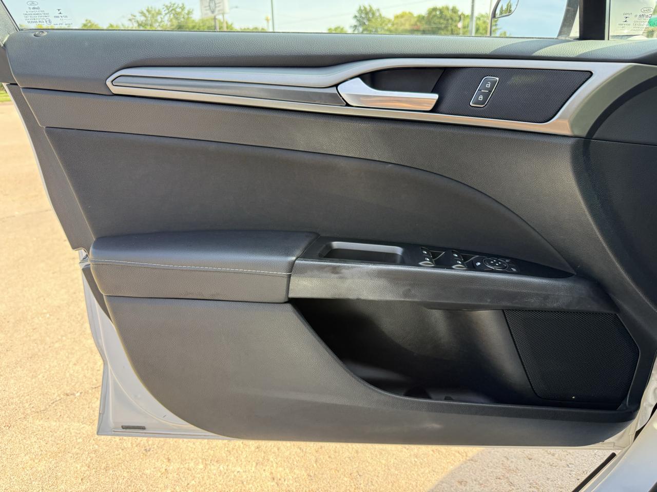 Ford Fusion SE FWD 2017