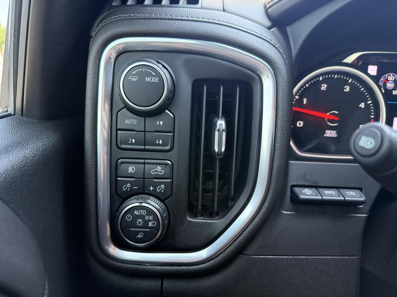 Chevrolet Silverado 2500HD 4WD Crew Cab 159" High Country 2020