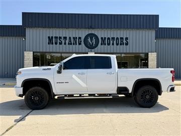 2020 Chevrolet Silverado 2500HD 4WD Crew Cab 159" High Country