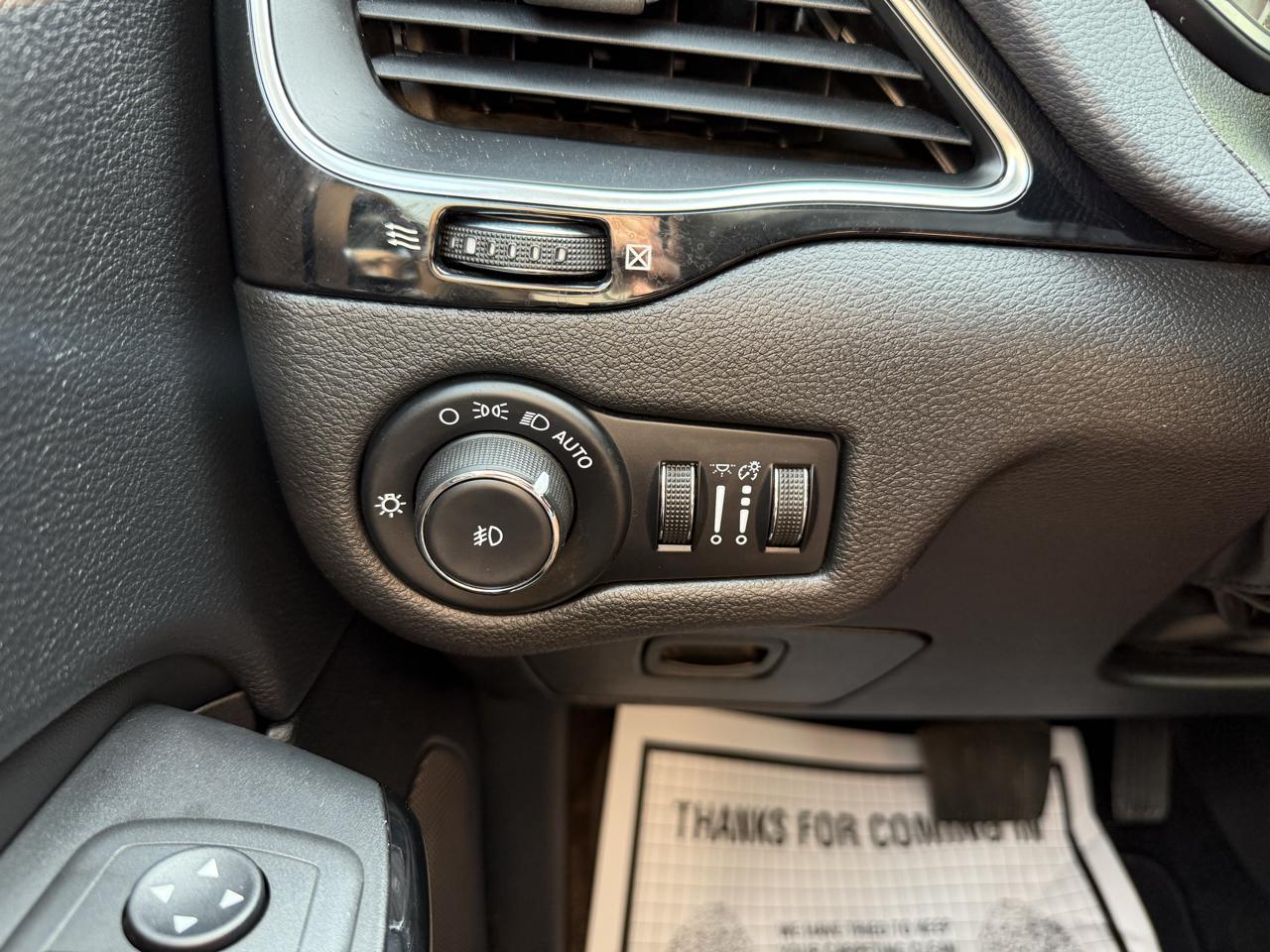 Jeep Cherokee Altitude FWD 2021
